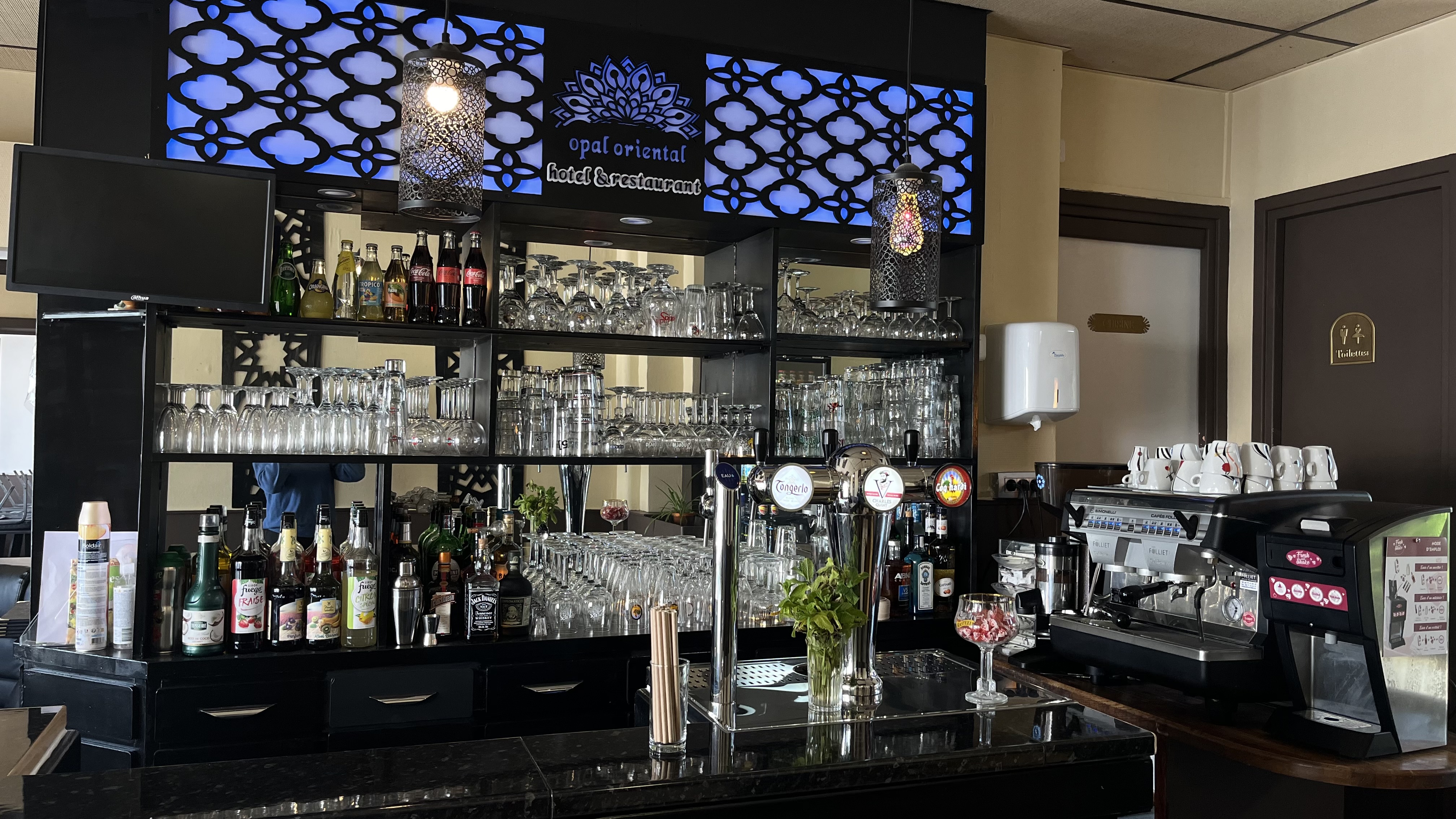 Bar